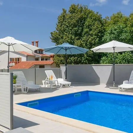 Magnolia By Briskva * Vinež