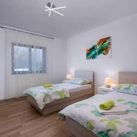 Magnolia By Briskva Apartman Vinež